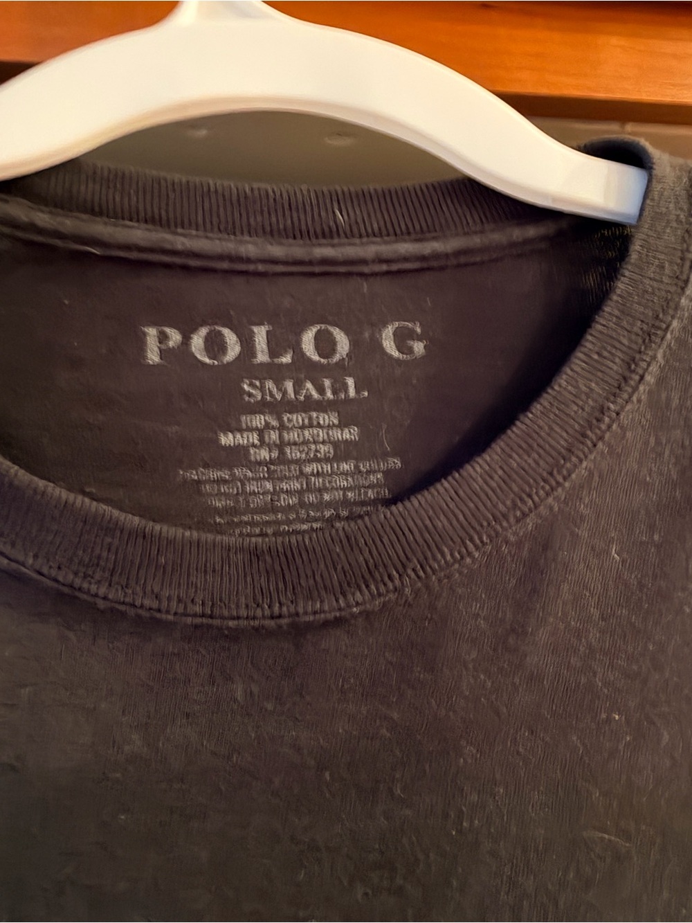 Group of 8 men’s small graphic tees, all in excellent condition. - Picture 9 of 12